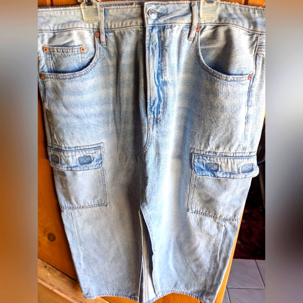 New American Eagle (AE) Dreamy Drape High Waisted Cargo Denim Midi Skirt